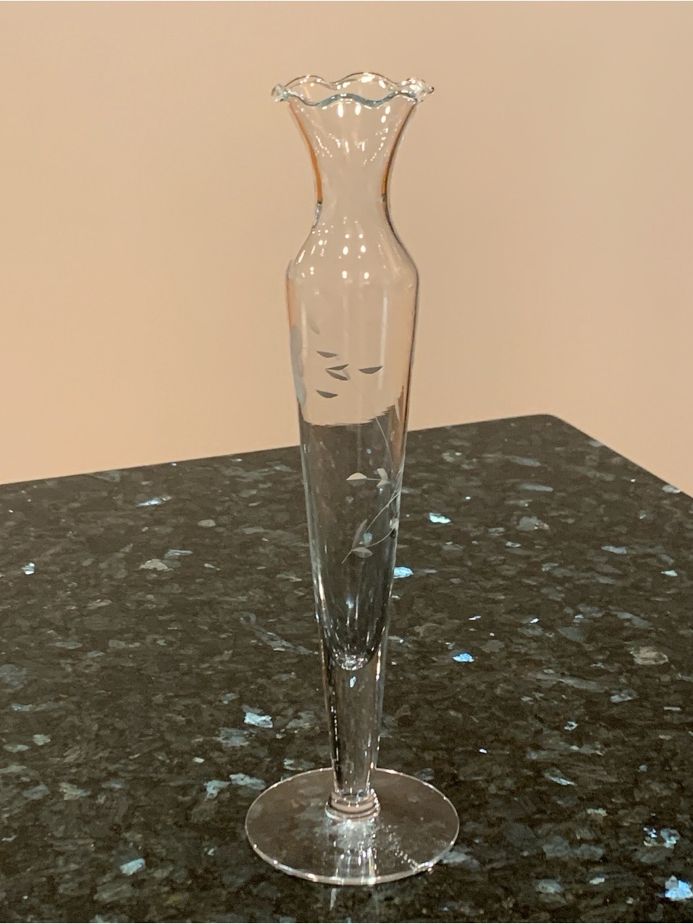Princess House Heritage Crystal Glass Bud Vase 10" Tall Scalloped Edge #409